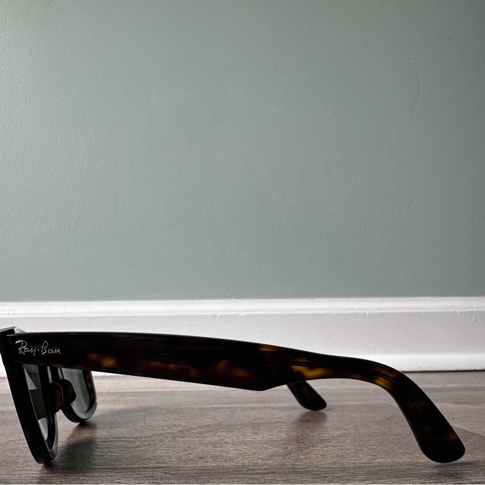 Ray-Ban Tortoise Shell Sunglasses - Picture 4 of 9